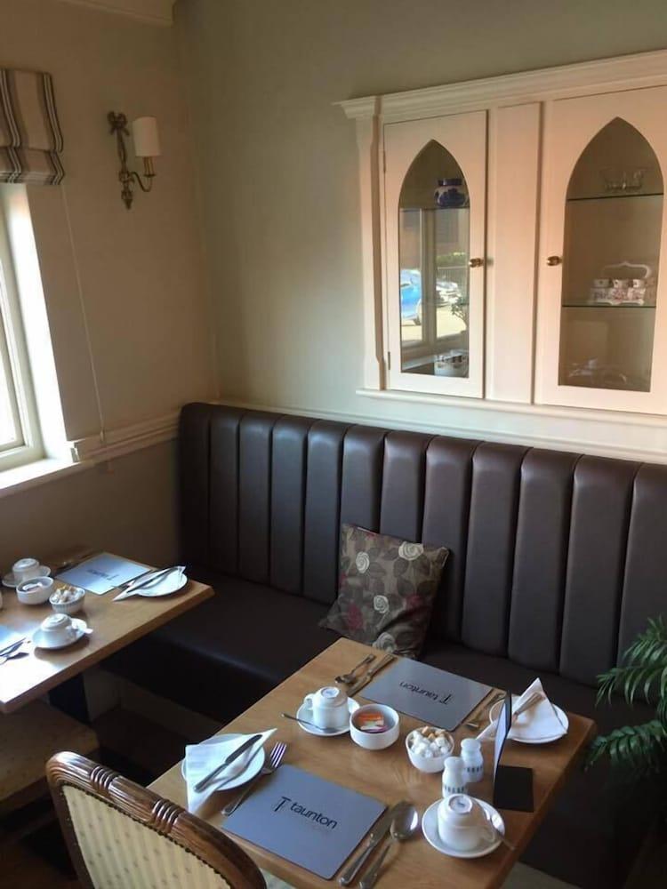 Villa Taunton Town House Esterno foto